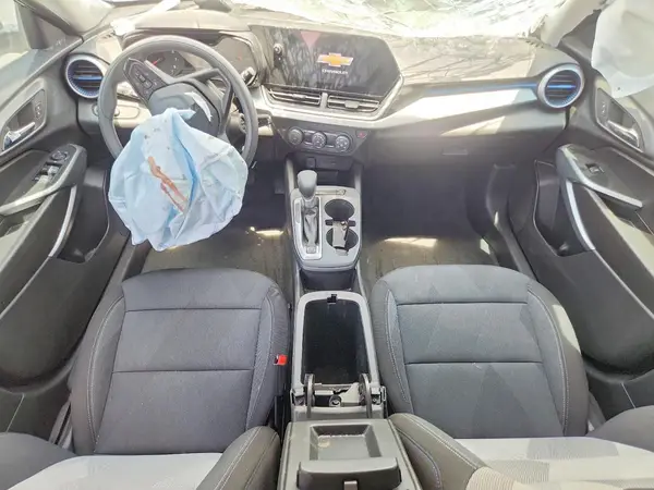 KL77LFEP5TC143427 2026 CHEVROLET TRAX - Image 8