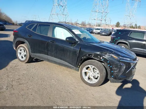 KL77LFEP6SC000310 2025 CHEVROLET TRAX - Image 1