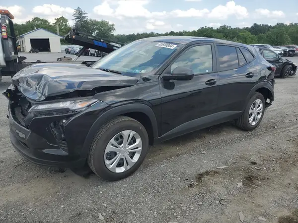 KL77LFEP6SC000758 2025 CHEVROLET TRAX - Image 1