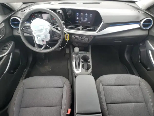 KL77LFEP6SC000758 2025 CHEVROLET TRAX - Image 8