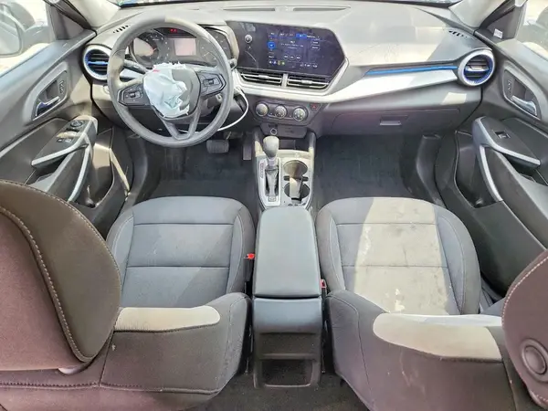 KL77LFEP6SC006771 2025 CHEVROLET TRAX - Image 8