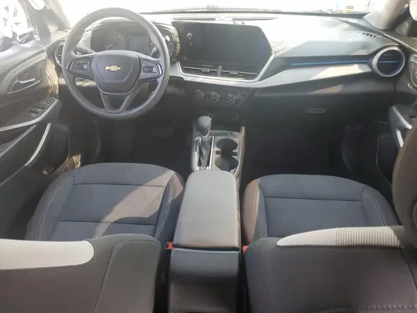 KL77LFEP6SC087514 2025 CHEVROLET TRAX - Image 8