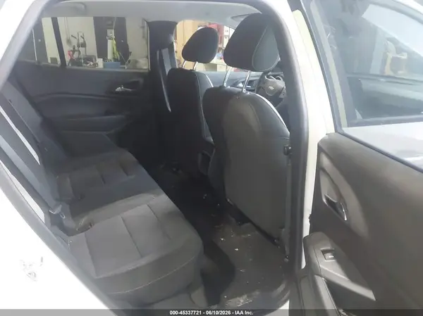 KL77LFEP6SC093572 2025 CHEVROLET TRAX - Image 8
