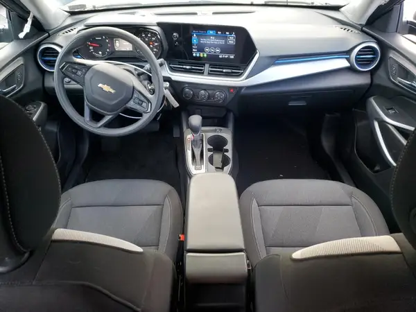 KL77LFEP6SC094592 2025 CHEVROLET TRAX - Image 8
