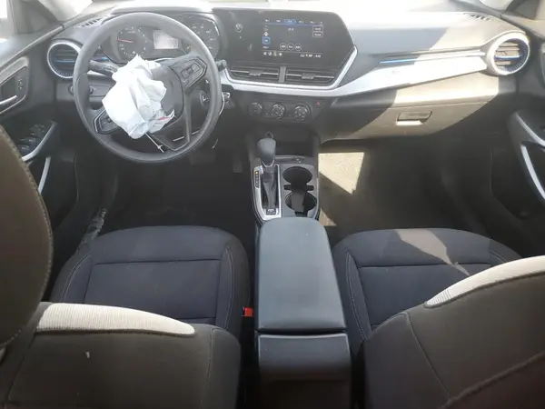 KL77LFEP6SC122679 2025 CHEVROLET TRAX - Image 8