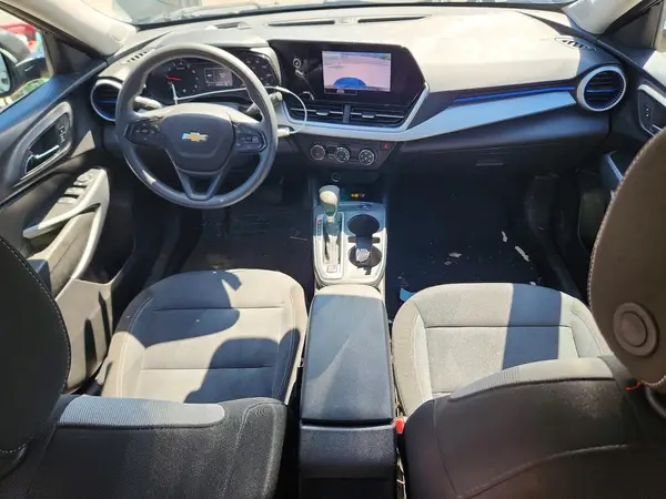 KL77LFEP6SC128465 2025 CHEVROLET TRAX - Image 8