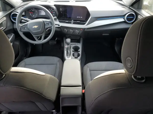 KL77LFEP6SC164771 2025 CHEVROLET TRAX - Image 8
