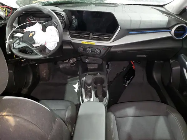 KL77LFEP6SC178606 2025 CHEVROLET TRAX - Image 8