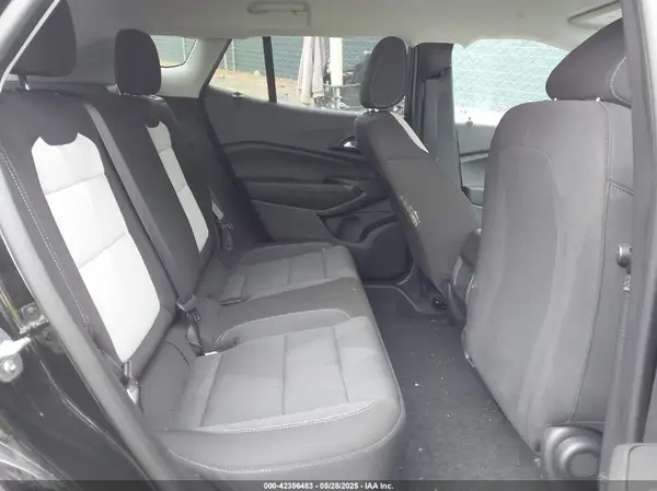 KL77LFEP6SC193252 2025 CHEVROLET TRAX - Image 8