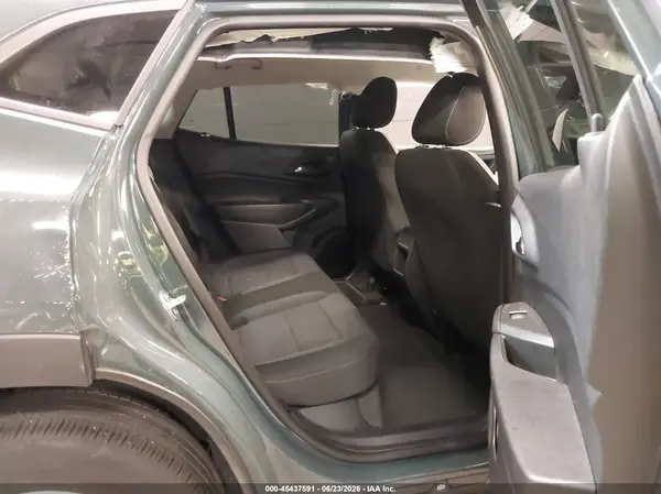 KL77LFEP6SC264272 2025 CHEVROLET TRAX - Image 8