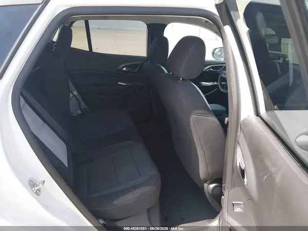 KL77LFEP6SC320324 2025 CHEVROLET TRAX - Image 8