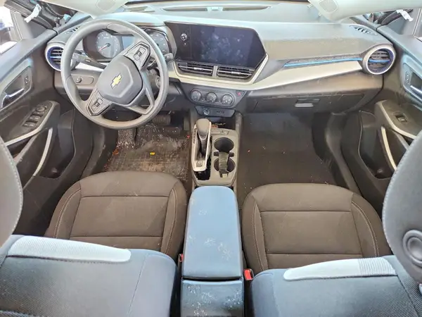 KL77LFEP6SC325071 2025 CHEVROLET TRAX - Image 8
