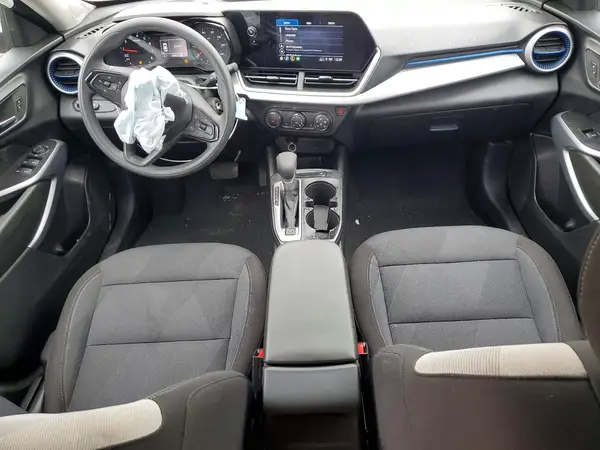 KL77LFEP6TC027301 2026 CHEVROLET TRAX - Image 8