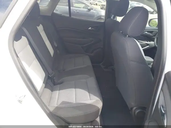 KL77LFEP7SC004186 2025 CHEVROLET TRAX - Image 8