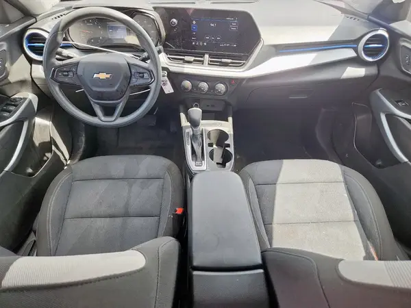 KL77LFEP7SC046857 2025 CHEVROLET TRAX - Image 8