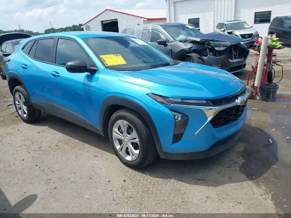 KL77LFEP7SC056806 2025 CHEVROLET TRAX - Image 1