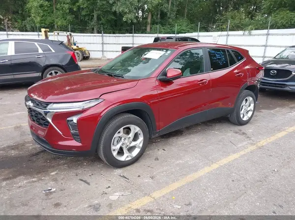 KL77LFEP7SC089918 2025 CHEVROLET TRAX - Image 2