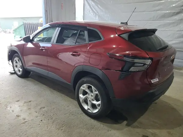 KL77LFEP7SC094164 2025 CHEVROLET TRAX - Image 2