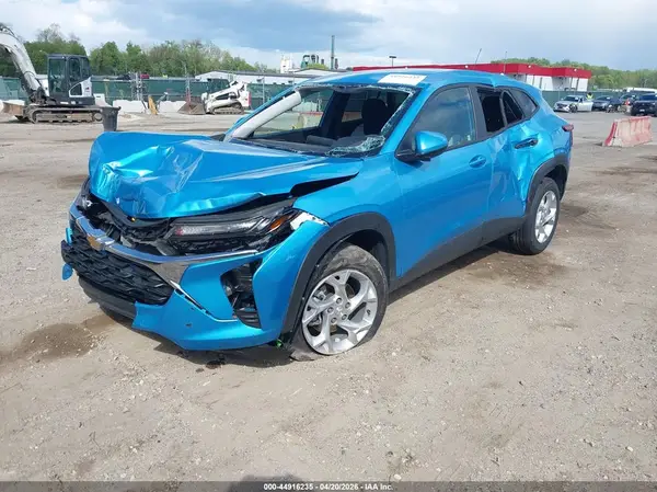 KL77LFEP7SC134341 2025 CHEVROLET TRAX - Image 2