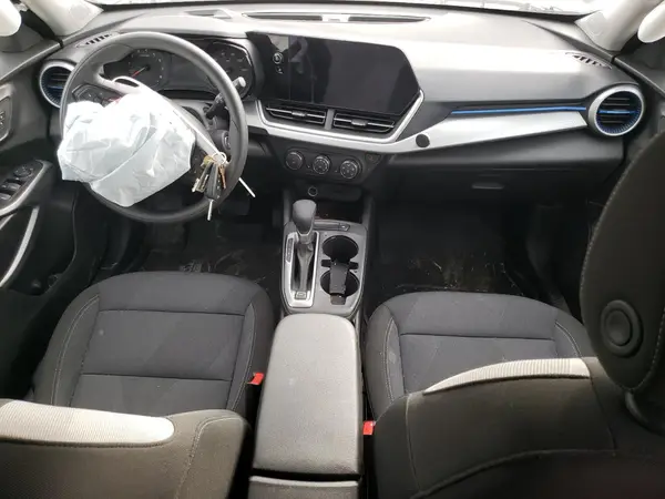 KL77LFEP7SC138261 2025 CHEVROLET TRAX - Image 8