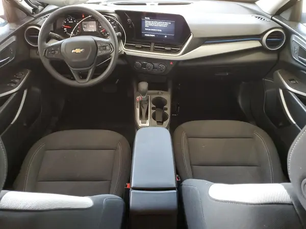 KL77LFEP7SC180249 2025 CHEVROLET TRAX - Image 8