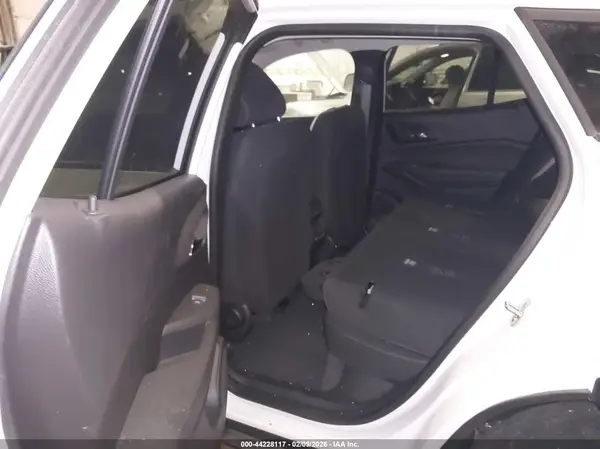 KL77LFEP7SC204064 2025 CHEVROLET TRAX - Image 3