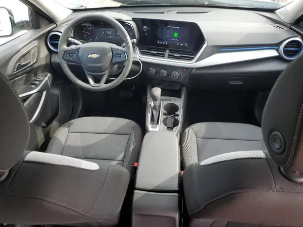 KL77LFEP7SC207465 2025 CHEVROLET TRAX - Image 8