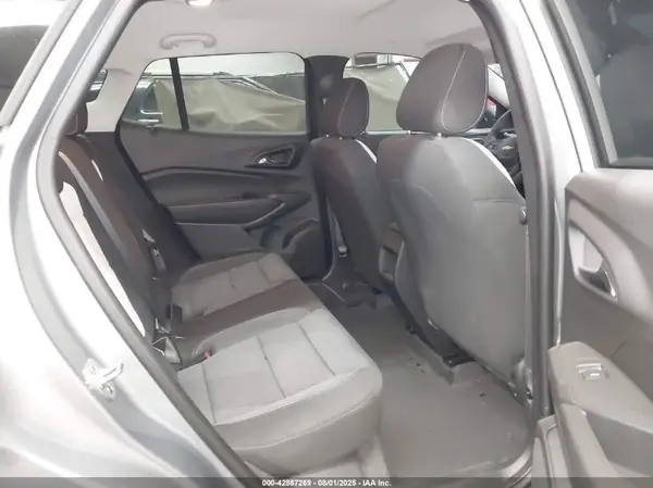 KL77LFEP7SC213752 2025 CHEVROLET TRAX - Image 8