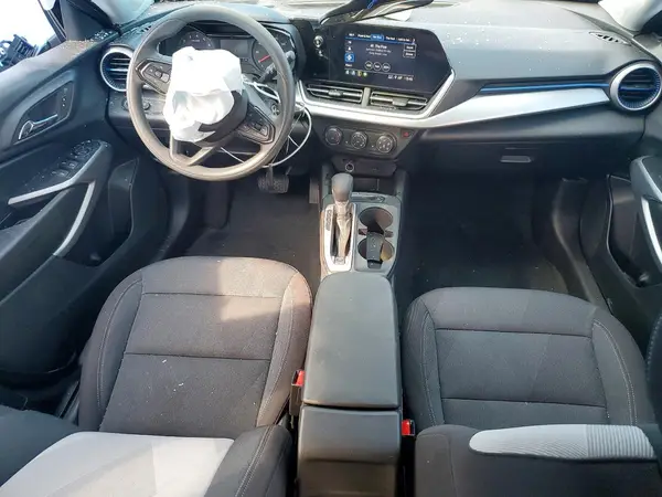 KL77LFEP7SC253619 2025 CHEVROLET TRAX - Image 8