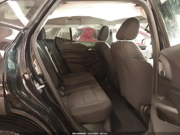 KL77LFEP7SC279136 2025 CHEVROLET TRAX - Image 8