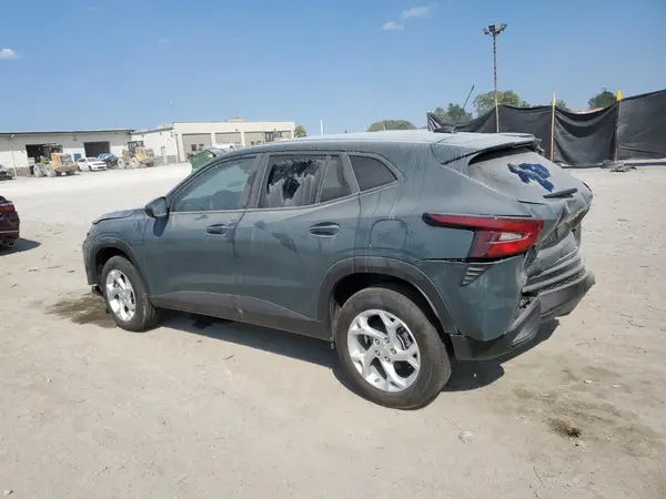 KL77LFEP7SC283820 2025 CHEVROLET TRAX - Image 2