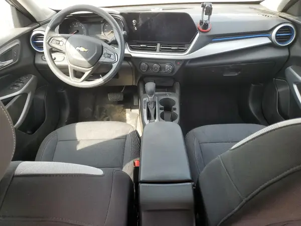 KL77LFEP7SC283820 2025 CHEVROLET TRAX - Image 8