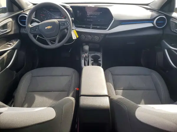 KL77LFEP7SC306531 2025 CHEVROLET TRAX - Image 8