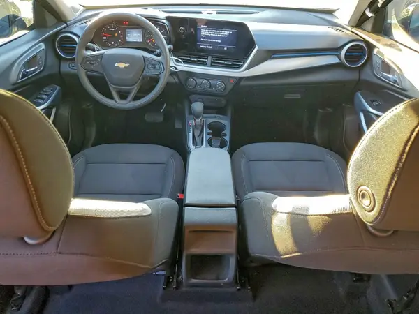KL77LFEP7SC343160 2025 CHEVROLET TRAX - Image 8