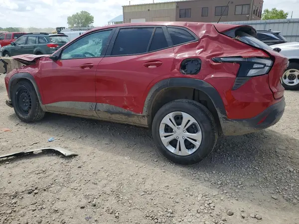 KL77LFEP7TC069511 2026 CHEVROLET TRAX - Image 2