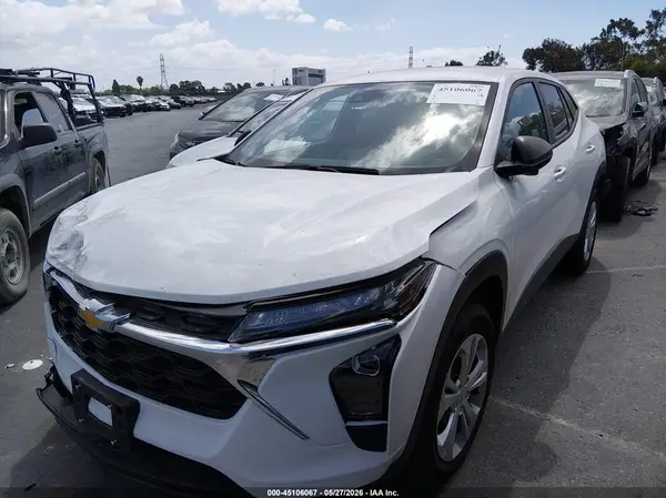KL77LFEP7TC076474 2026 CHEVROLET TRAX - Image 2