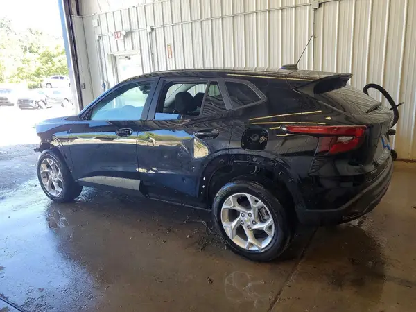 KL77LFEP7TC116827 2026 CHEVROLET TRAX - Image 2