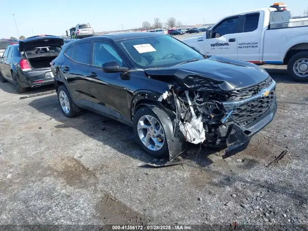 KL77LFEP8SC018906 2025 CHEVROLET TRAX - Image 1