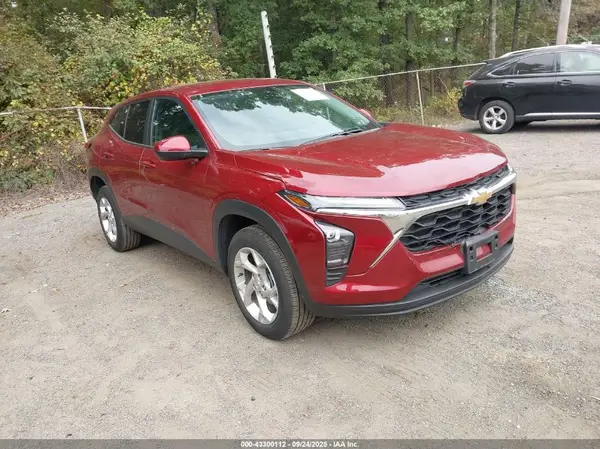 KL77LFEP8SC075946 2025 CHEVROLET TRAX - Image 1