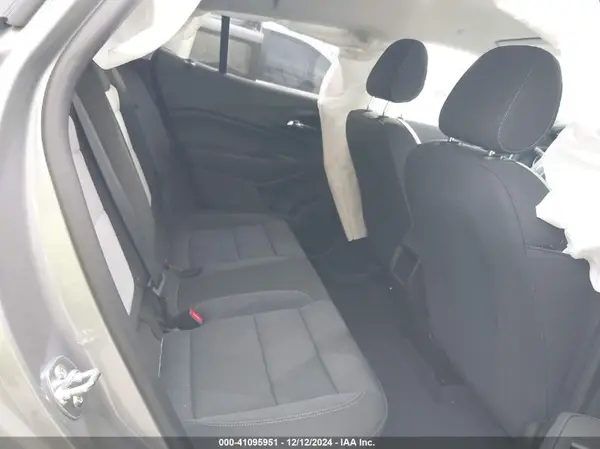 KL77LFEP8SC106368 2025 CHEVROLET TRAX - Image 8
