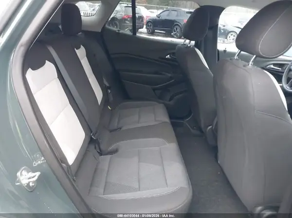 KL77LFEP8SC115085 2025 CHEVROLET TRAX - Image 8