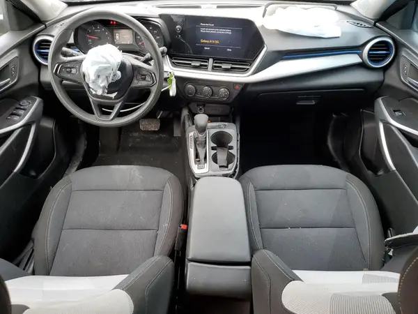 KL77LFEP8SC116625 2025 CHEVROLET TRAX - Image 8