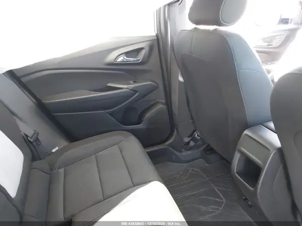KL77LFEP8SC124448 2025 CHEVROLET TRAX - Image 8