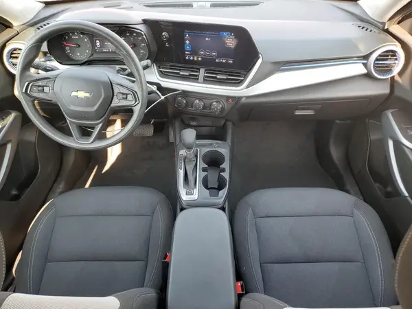 KL77LFEP8SC140083 2025 CHEVROLET TRAX - Image 8