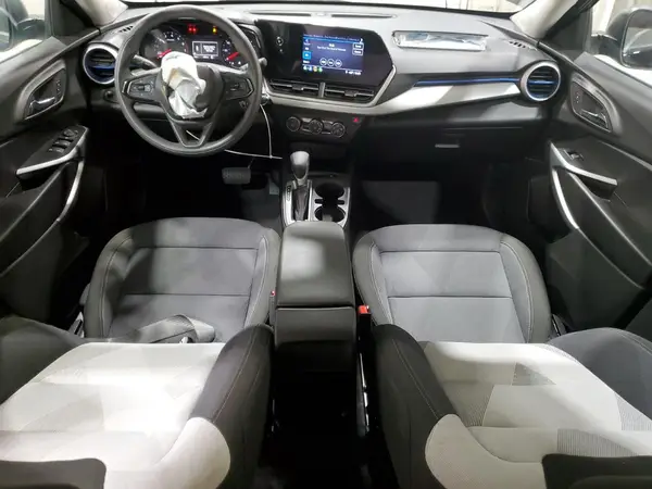 KL77LFEP8SC181281 2025 CHEVROLET TRAX - Image 8