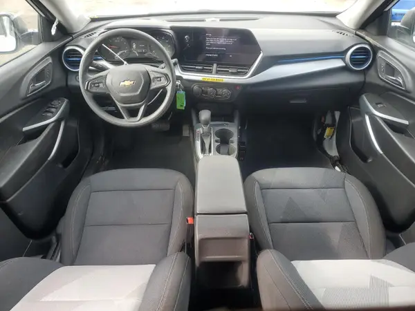 KL77LFEP8SC199571 2025 CHEVROLET TRAX - Image 8