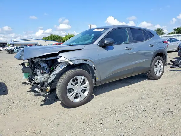 KL77LFEP8SC208415 2025 CHEVROLET TRAX - Image 1