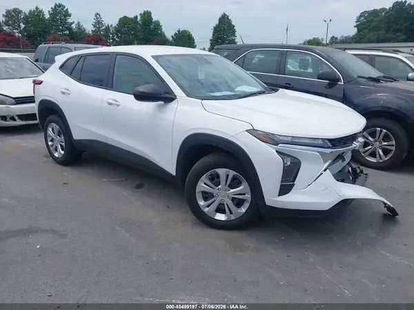 KL77LFEP8SC229006 2025 CHEVROLET TRAX - Image 1