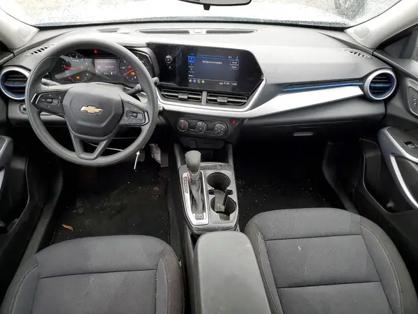 KL77LFEP8SC240748 2025 CHEVROLET TRAX - Image 8