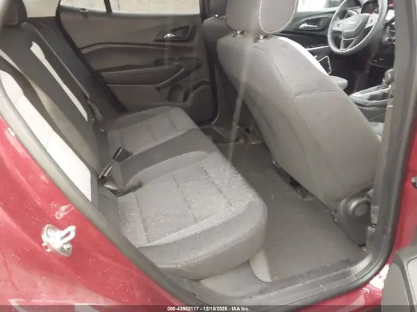 KL77LFEP8SC246775 2025 CHEVROLET TRAX - Image 8